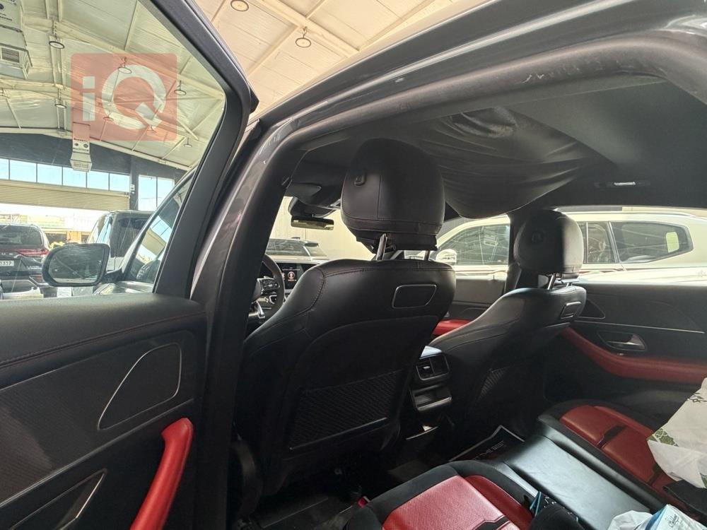 https://cdn.iqcars.io7ae6dd22-4b83-47a9-bc5d-2939fed47157_8.jpg